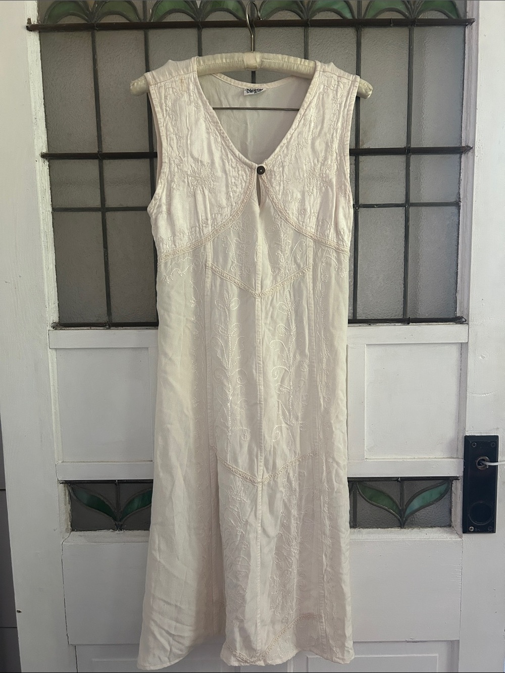 Vintage Classic Cream Sleeveless embroidered dress